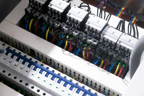 Pourquoi choisir un domino électrique pour vos raccordements ?